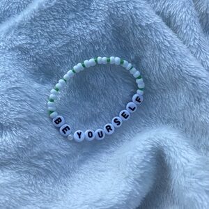 3 for 8$ 🪷 Blonde Album Inspired Braclet